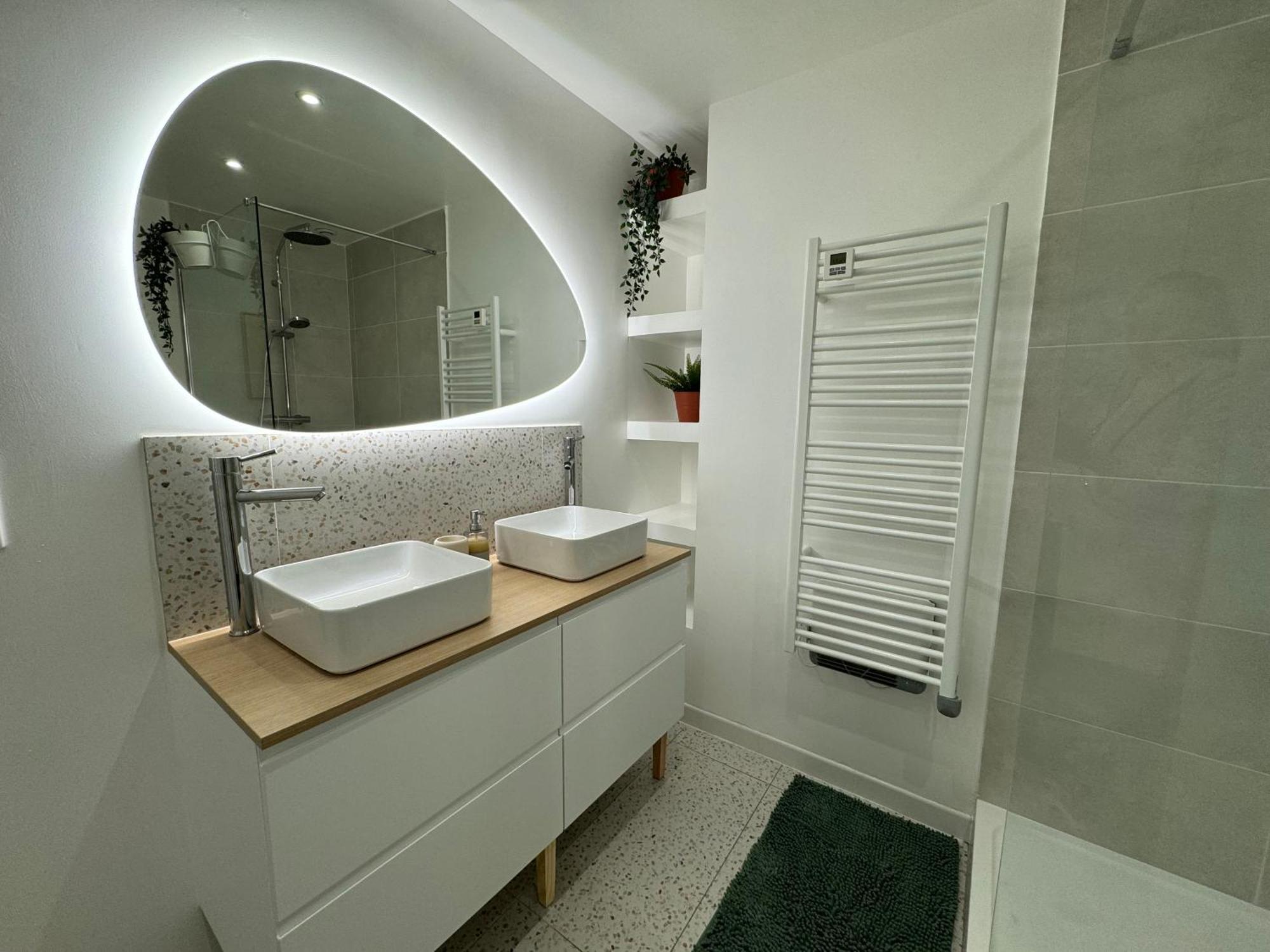 Le Rive Droite - Gare Centre - Wifi - Terrasse - Face Remparts Apartment Avignon Ngoại thất bức ảnh